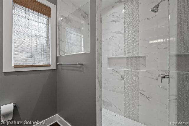 3479 E Shady Ridge Lane, Midland, MI 48642