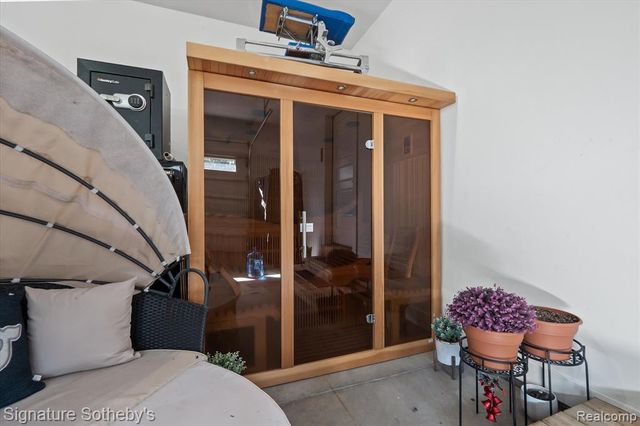 3479 E Shady Ridge Lane, Midland, MI 48642