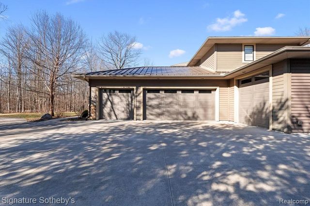 3479 E Shady Ridge Lane, Midland, MI 48642