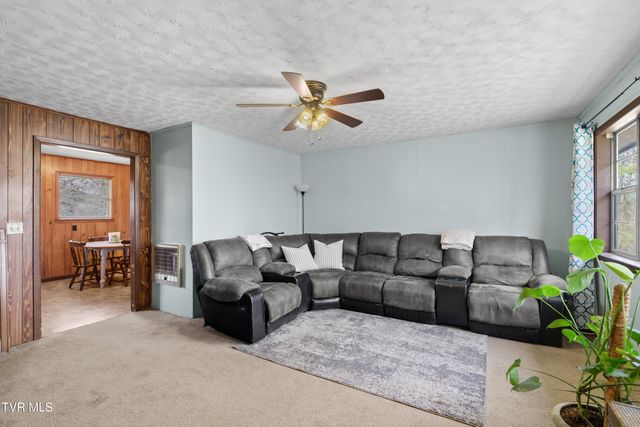 211 Shady Lane Avenue, Rogersville, TN 37857