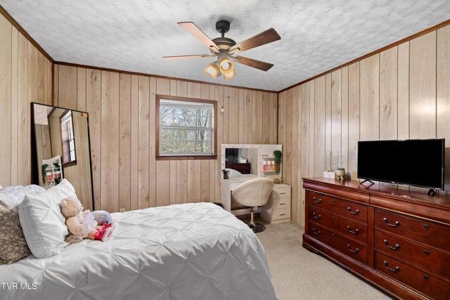 211 Shady Lane Avenue, Rogersville, TN 37857