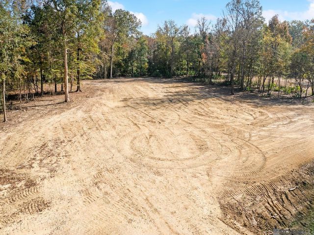 7818 Washington Ln, Central, LA 70739