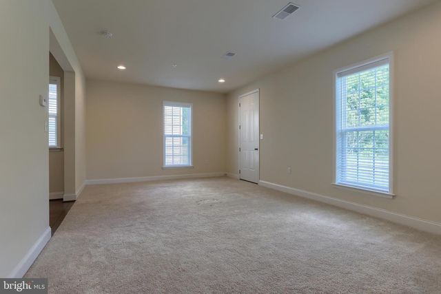 2113 RED FOX DR, Hummelstown, PA 17036
