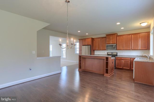 2113 RED FOX DR, Hummelstown, PA 17036
