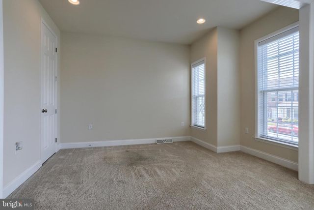 2113 RED FOX DR, Hummelstown, PA 17036