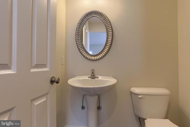 2113 RED FOX DR, Hummelstown, PA 17036
