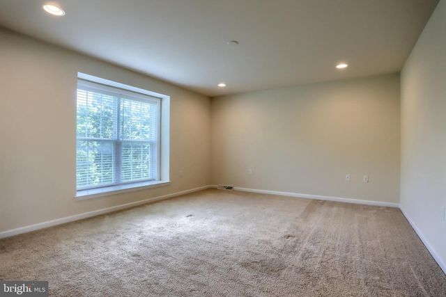 2113 RED FOX DR, Hummelstown, PA 17036