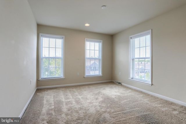 2113 RED FOX DR, Hummelstown, PA 17036
