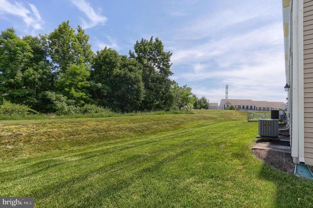 2113 RED FOX DR, Hummelstown, PA 17036