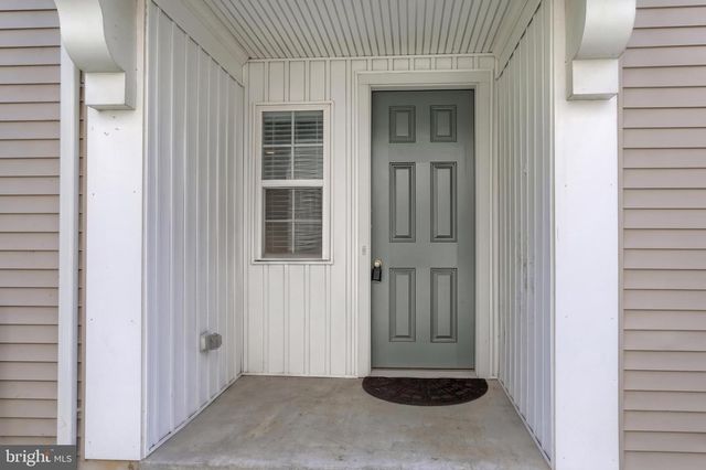 2113 RED FOX DR, Hummelstown, PA 17036