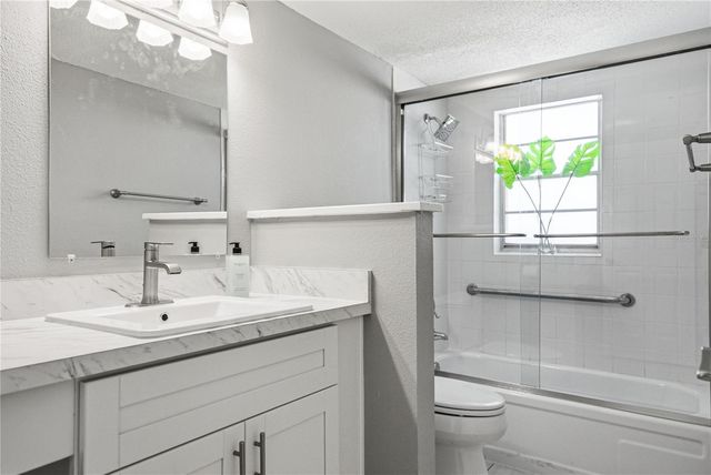 1170 RUE DES CHATEAUX 1A, South Pasadena, FL 33707
