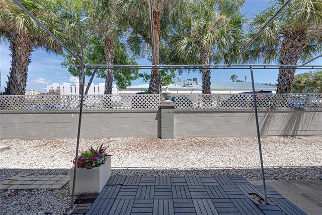 1170 RUE DES CHATEAUX 1A, South Pasadena, FL 33707