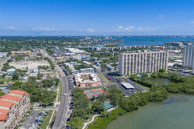 1170 RUE DES CHATEAUX 1A, South Pasadena, FL 33707