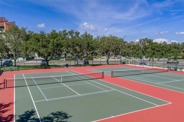 1170 RUE DES CHATEAUX 1A, South Pasadena, FL 33707
