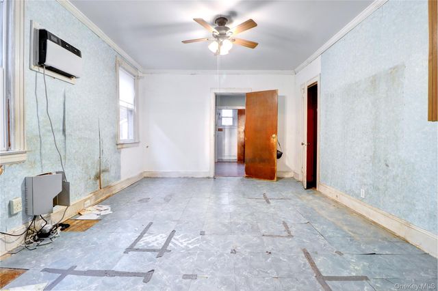 69-15 69th Place, Glendale, NY 11385