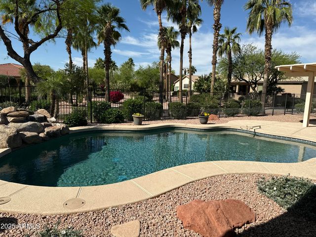 15973 W SHEILA Lane, Goodyear, AZ 85395