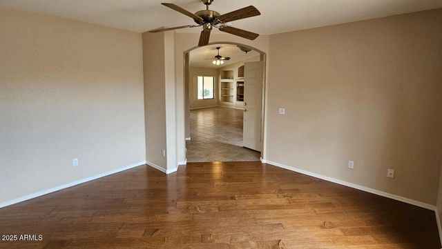 15973 W SHEILA Lane, Goodyear, AZ 85395