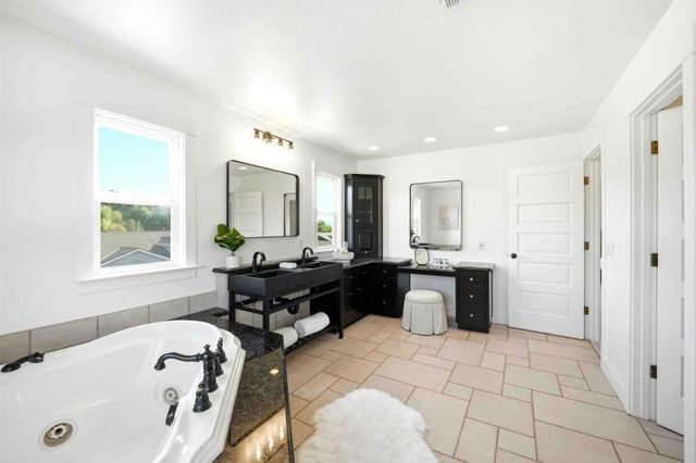 1680 E Main Avenue, Morgan Hill, CA 95037