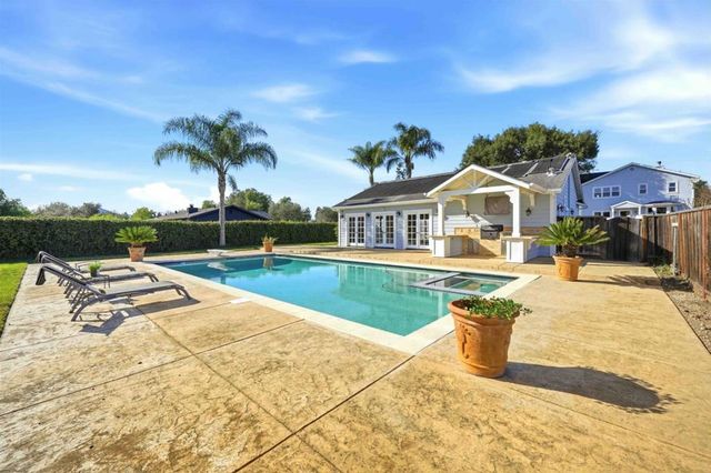 1680 E Main Avenue, Morgan Hill, CA 95037