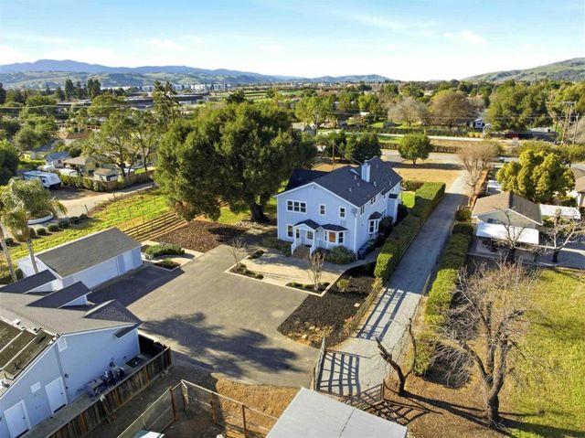 1680 E Main Avenue, Morgan Hill, CA 95037
