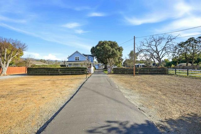 1680 E Main Avenue, Morgan Hill, CA 95037