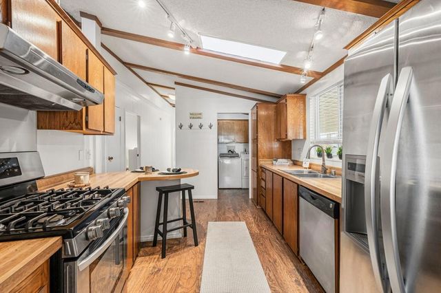 74711 Dillon Road 421, Desert Hot Springs, CA 92241