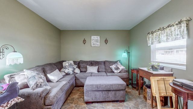 745 Halltown Rd, Portland, TN 37148