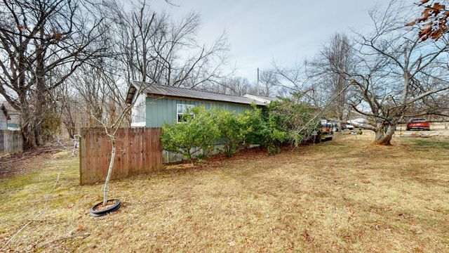 745 Halltown Rd, Portland, TN 37148