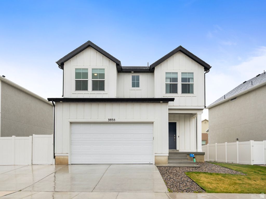 Image 2 of property listing at 3935 W ROCK ISLAND AVE, Lehi, UT 84043