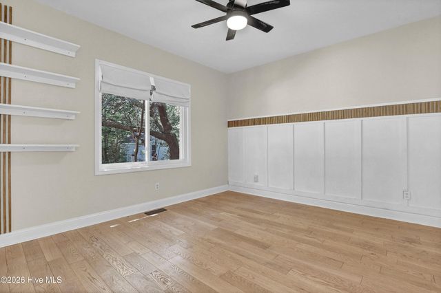 427 Lakeview Drive, Hampstead, NC 28443