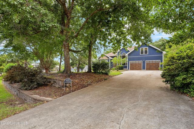 427 Lakeview Drive, Hampstead, NC 28443