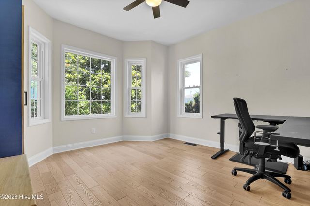 427 Lakeview Drive, Hampstead, NC 28443