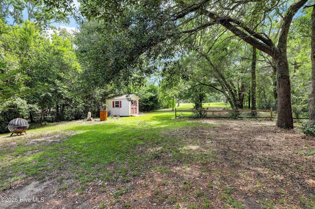 427 Lakeview Drive, Hampstead, NC 28443