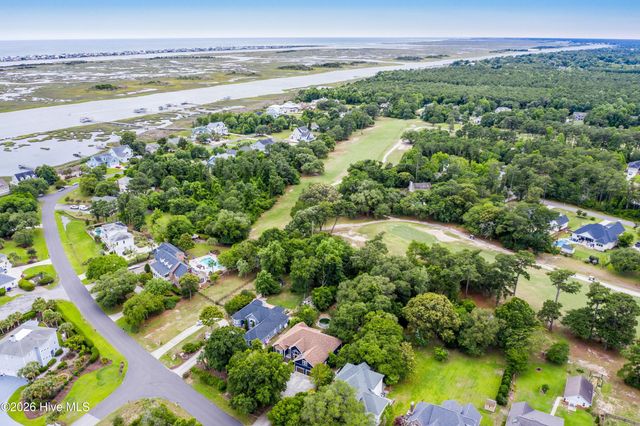 427 Lakeview Drive, Hampstead, NC 28443