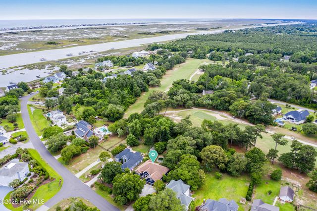 427 Lakeview Drive, Hampstead, NC 28443