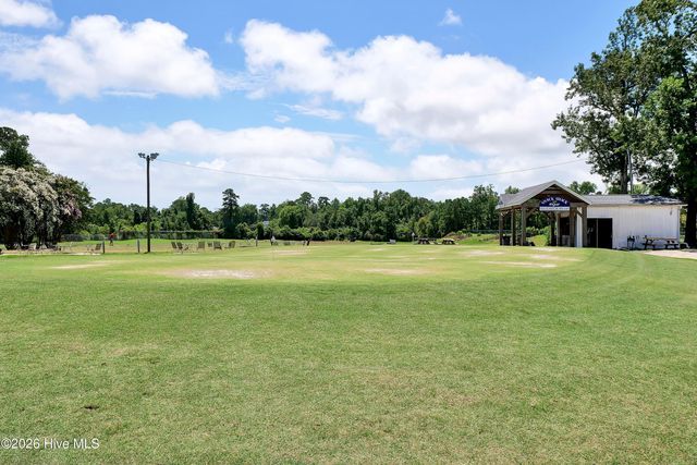 427 Lakeview Drive, Hampstead, NC 28443