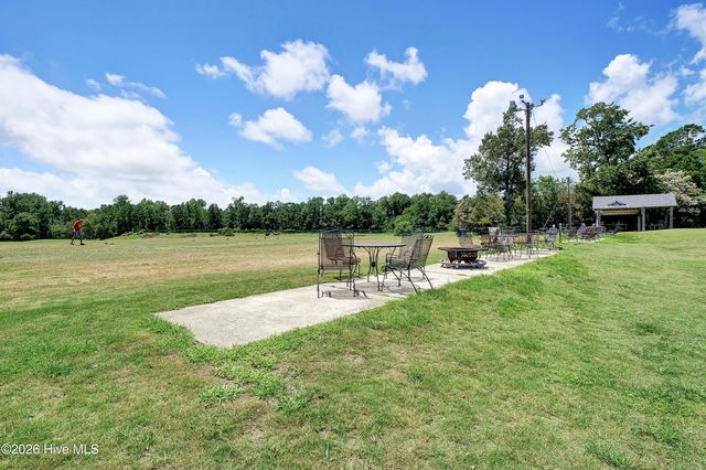 427 Lakeview Drive, Hampstead, NC 28443