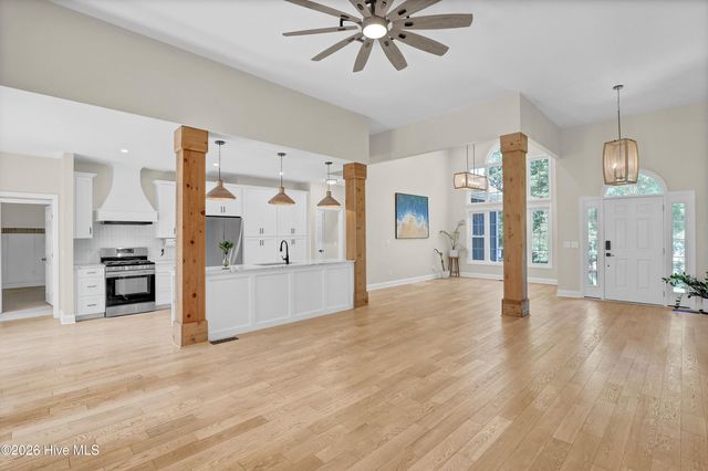 427 Lakeview Drive, Hampstead, NC 28443