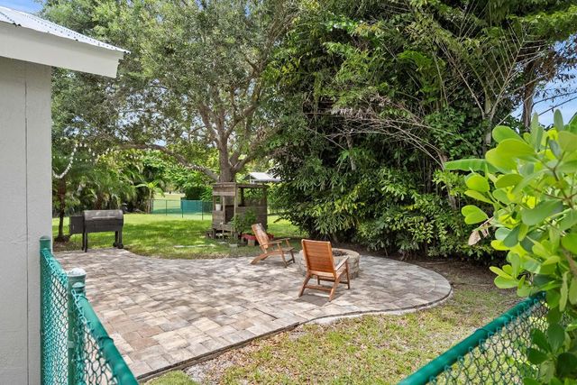 8897 SW Fishermans Wharf Drive, Stuart, FL 34997