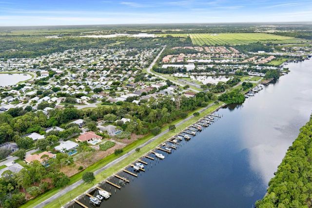 8897 SW Fishermans Wharf Drive, Stuart, FL 34997