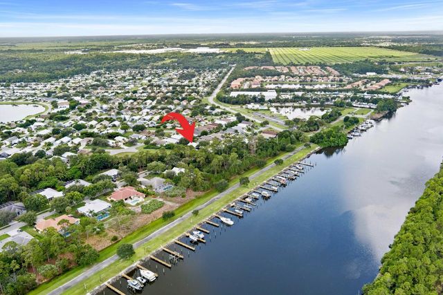 8897 SW Fishermans Wharf Drive, Stuart, FL 34997