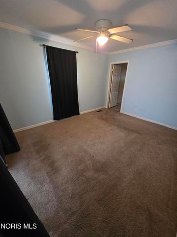 5435 Clover Lane, Toledo, OH 43623
