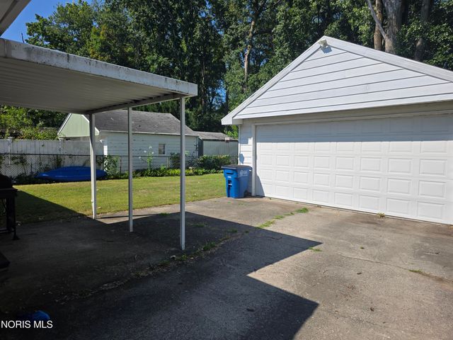 5435 Clover Lane, Toledo, OH 43623