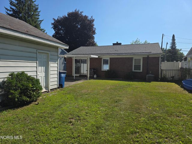 5435 Clover Lane, Toledo, OH 43623