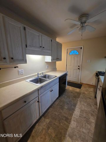 5435 Clover Lane, Toledo, OH 43623