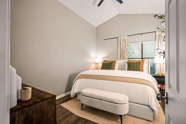 8611 United Kingdom DR, Austin, TX 78748