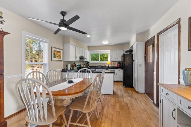 229 S Concord ROAD, Oconomowoc, WI 53066