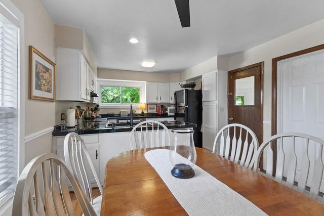 229 S Concord ROAD, Oconomowoc, WI 53066