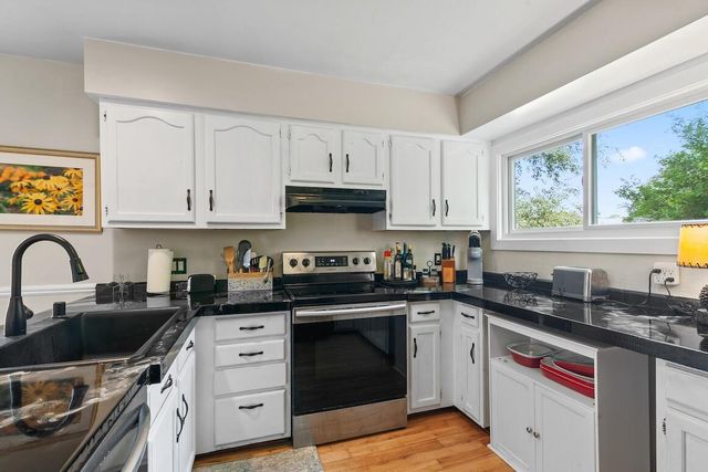 229 S Concord ROAD, Oconomowoc, WI 53066