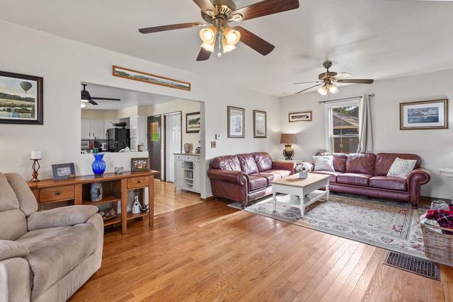229 S Concord ROAD, Oconomowoc, WI 53066